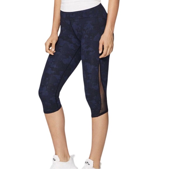 Lululemon Train Times Crop Legging 17” Camo Midnight Navy/ Black Size 6 - Picture 2 of 11